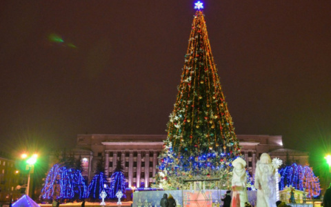 Депутаты хотят потратить деньги, выделенные на Новый год в Кирове, на ремонт садиков и школ