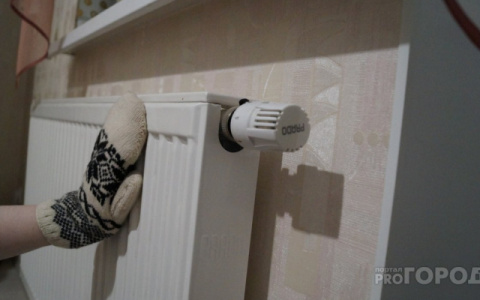 "Устали мерзнуть!": несмотря на заверения мэрии, отопление дали не во все дома