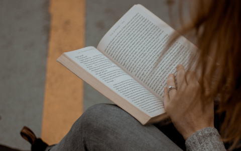 Инструкция: где прочитать лучшие книги Бориса Акунина онлайн