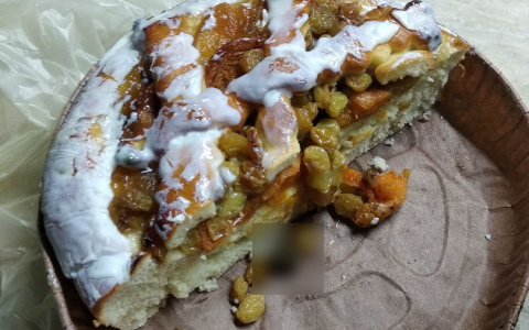 В Кирове купили торт с неприятным "сюрпризом"