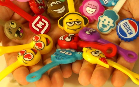 "Достали скрепыши!": россияне требуют запретить сувениры из супермаркетов