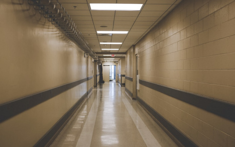 В Кировской области осудят женщину, обокравшую труп