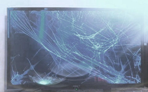 Чепчанин разбил телевизор, чтобы не отдавать приставам