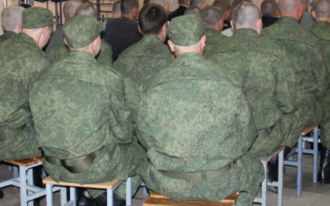 Что обсуждают в Кирове: пятибалльные пробки и смерть солдата-срочника