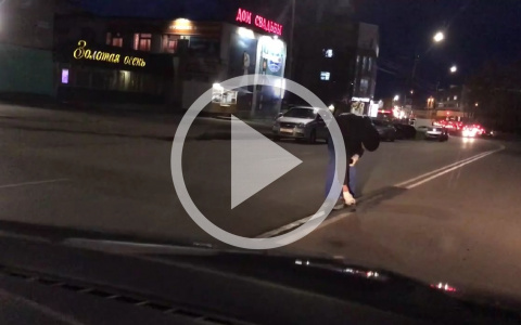 "Куда скинуть на краску? Работы еще много!": кировчане закрашивают двойные сплошные