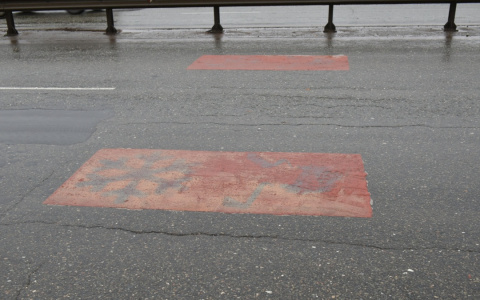 В администрации объяснили новую разметку в Кирове в виде красных квадратов