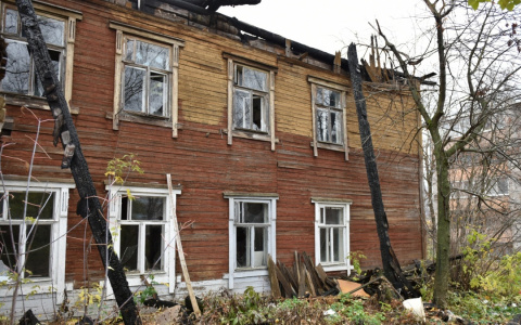 В Кирове заброшенные здания рядом со школами законсервируют