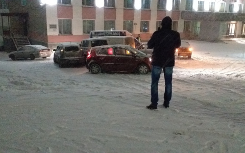 Что обсуждают в Кирове: пробки из-за снегопада и изменения на повороте на Коминтерн