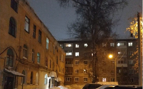 Управляющую компанию, по вине которой погибла кировчанка, лишили лицензии