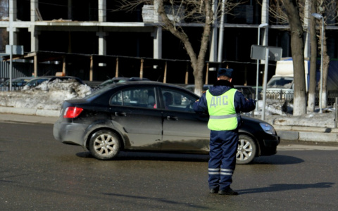 В одном из районов Кирова в выходные ГИБДД устроит «сплошные» проверки