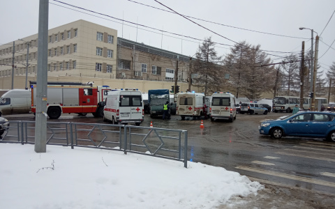 Что обсуждают в Кирове: эксперимент по отказу от наличных и подробности ДТП со скорой