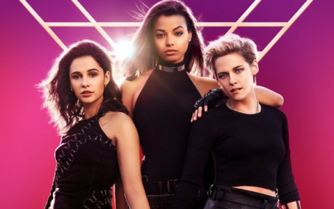 На больших экранах  Кирова соблазнение гангстера и спасение планеты