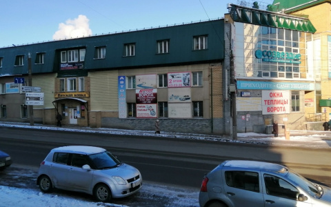 В Кирове арендаторов трех зданий собираются оштрафовать за вывески