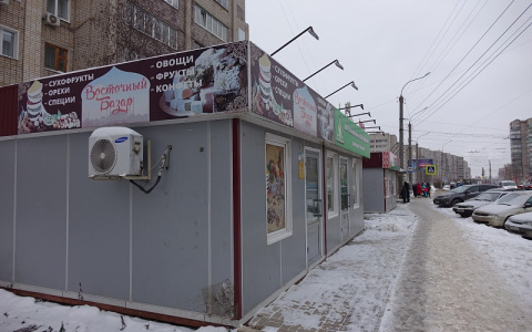 В Кирове могут снести 400 автопарковок, детских площадок и ларьков