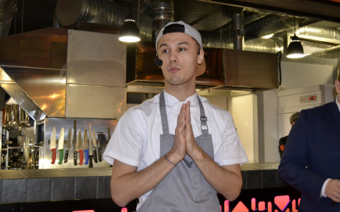 Известный повар бросил Москву и теперь работает в самом центре Кирова