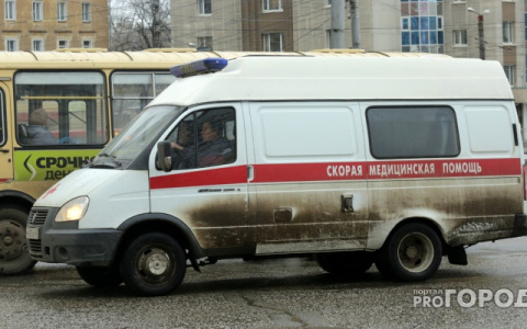 В Кирове мужчина вызвал скорую и избил бригаду медиков