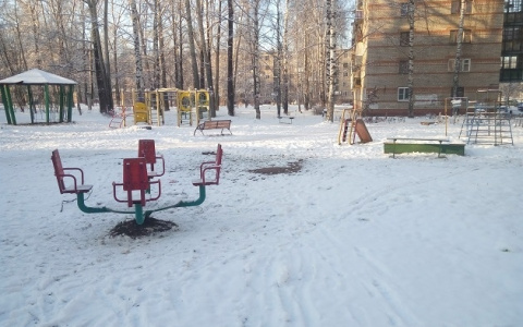 После трагедии в Пензе в Кирове снесут минимум 380 детских площадок и парковок