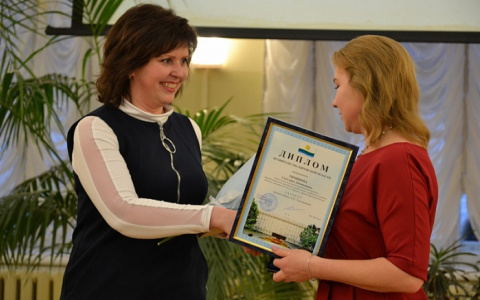 В Кирове наградили лучших педагогов начальных классов