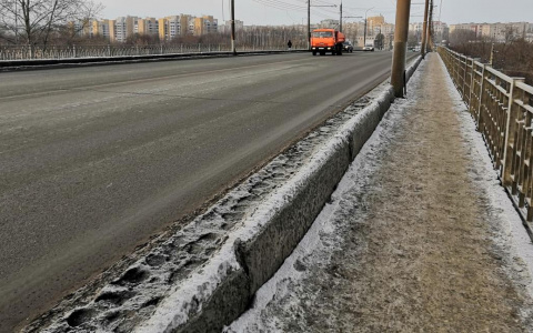 После ДТП с рухнувшей машиной на Воровского нашли нарушения в содержании дороги