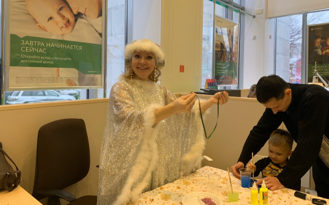 Мастер-классы по новогодней игрушке и звонок Деду Морозу: где в Кирове проходят бесплатные мероприятия для детей