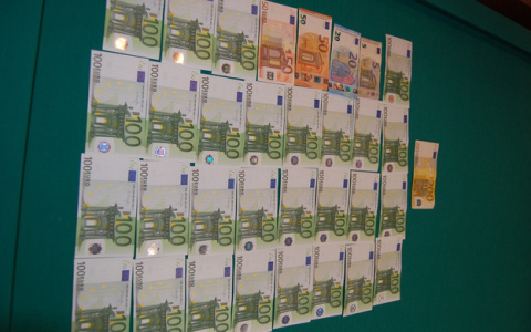 Суд арестовал наличные, машину, оружие и часы Владимира Быкова