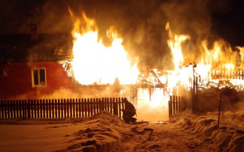 В Кировской области за вечер в пожарах погибли трое: следователи проводят проверку