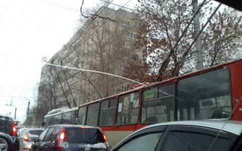 Что обсуждают в Кирове: пробки в городе 31 декабря и завершение расследования дела "КЧУСа"