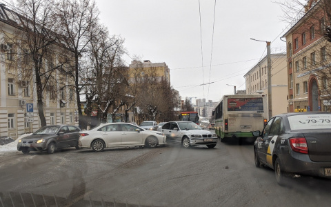 В Кирове произошло ДТП с участием BMW