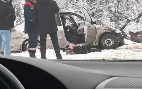 На трассе в Кировской области произошло серьезное ДТП: есть пострадавшие