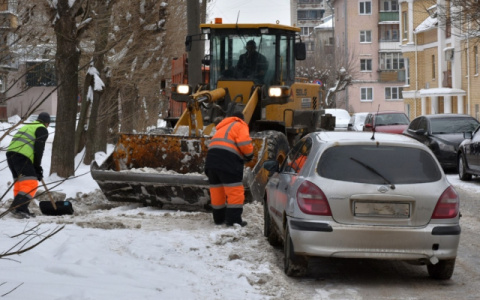 В Кирове будут эвакуировать автомобили, которые мешают уборке снега