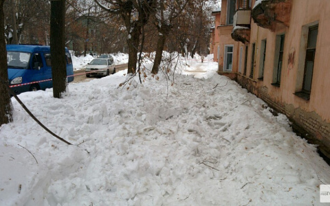 Что обсуждают в Кирове: на ребенка упала глыба льда и резкое похолодание на рабочей неделе