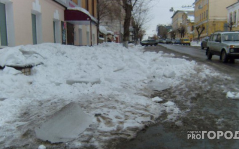 Известно состояние 10-летнего ребенка, на которого рухнула глыба льда в Кирове
