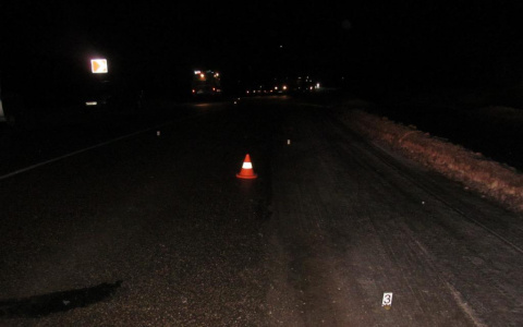 В Нолинском районе на трассе машина скорой помощи сбила пешехода