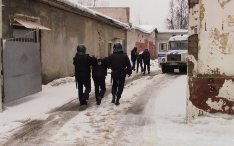 Главу кировского лесохозяйственного центра задержали за взятку в 4 миллиона