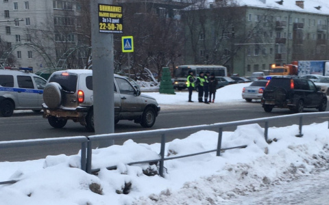 В Кирове у цирка сбили ребенка: на месте работают медики и полиция