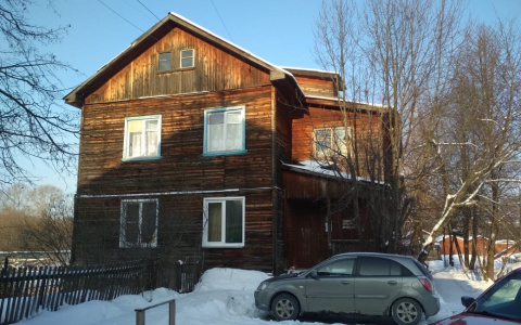 "Получили квартиры через суд": о расселении аварийного жилья в Кирове