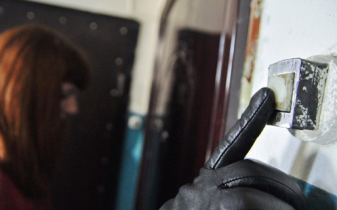 "Пьет на деньги ребенка": комиссия проверила кировчанку-опекуна, на которую поступили жалобы