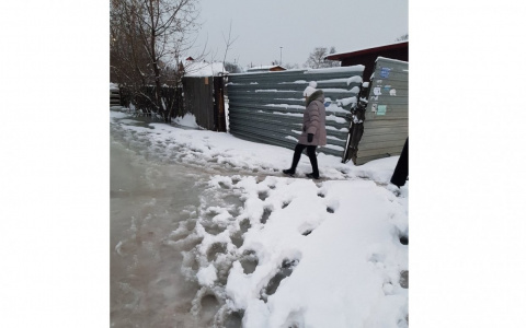 Очевидцы: «В Чистых прудах на затопленном участке ребенок провалился в колодец»