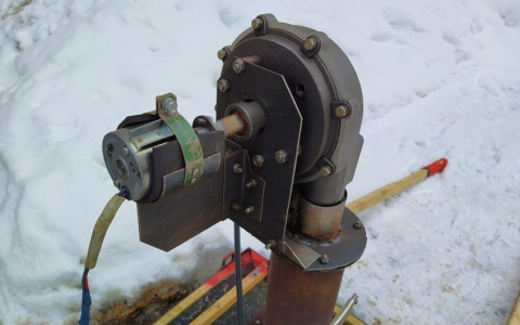 Бывший инженер из Кирова изобрел чудо-устройство для очистки тротуаров от снега