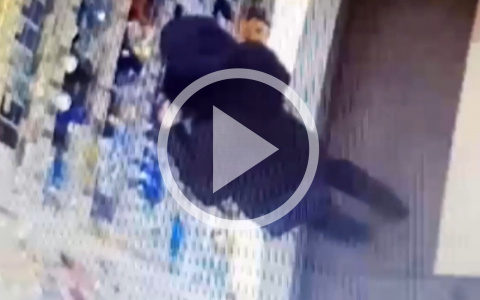 Внимание, розыск: укравшая в магазине парфюм попала на видео