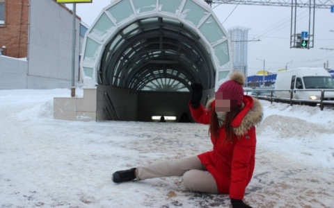 Родители пострадавшей из-за гололеда девочки обратились в администрацию президента