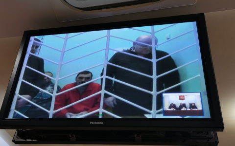 Суд отменил приговор фигурантам дела "Электронного проездного"