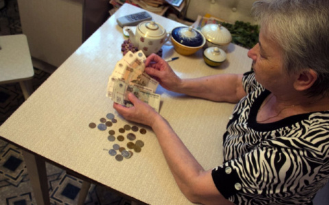 В Совфеде рассказали о двух причинах, по которым могут уменьшить пенсию