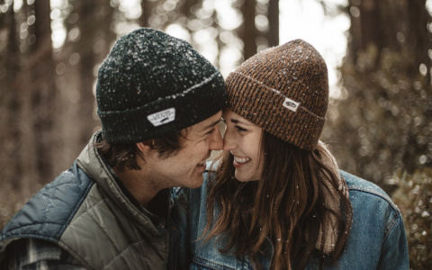 Девы задумаются о новых отношениях, а Рыбы ввяжутся в авантюру: гороскоп на выходные