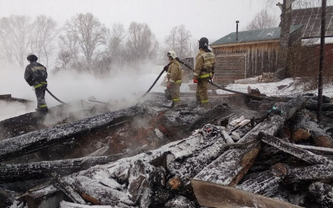В Кировской области в двух пожарах погибли пенсионеры