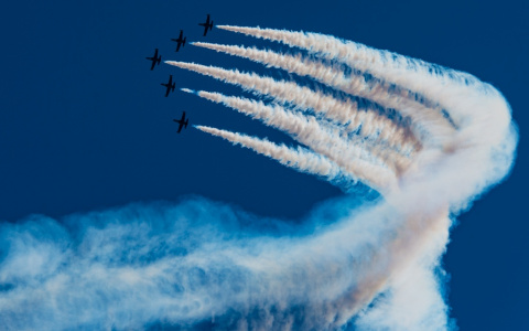 Жителей города ждет авиашоу: в Кирове выступит пилотажная группа "Русь"