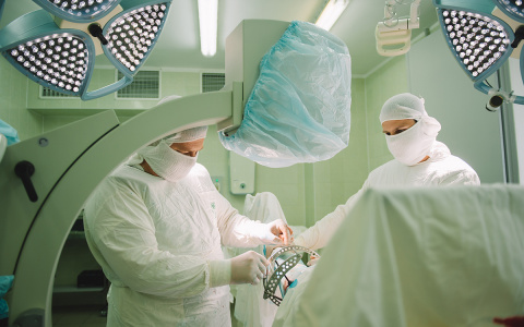 В Кирове врачи спасли пенсионерку, сломавшую лодыжку из-за гололеда