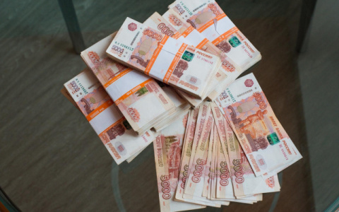 55 тысяч на человека: работники кировского предприятия добились зарплаты через прокуратуру