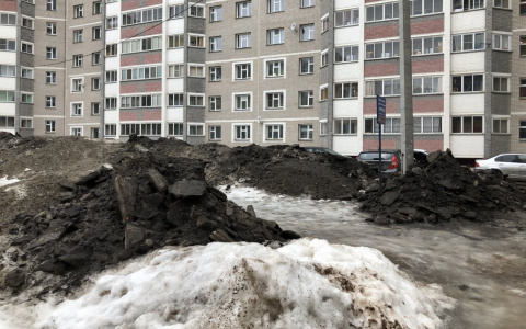 По всему Кирову дворы - в ужасном состоянии: инструкция, как получить компенсацию от УК