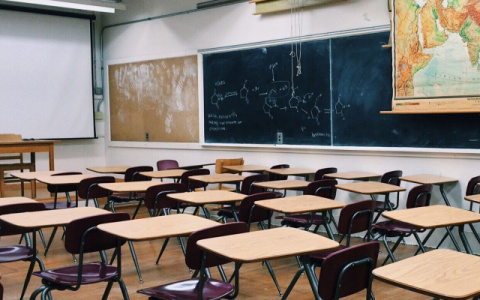 В кировских школах каникулы начнутся на неделю раньше из-за коронавируса